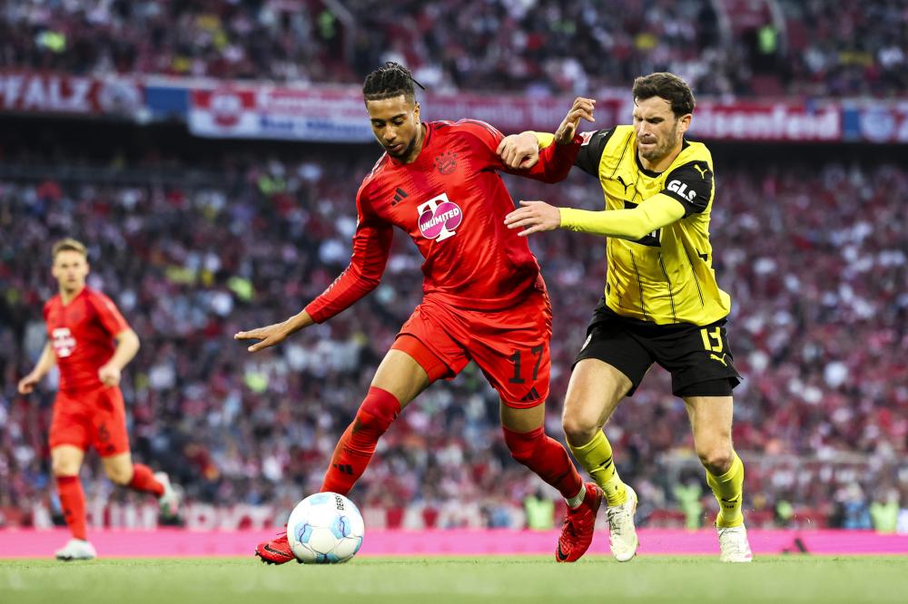 中国花样游泳队首夺奥运会金牌.